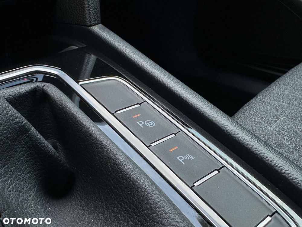 Volkswagen Passat 1.5 TSI EVO Business DSG - 24