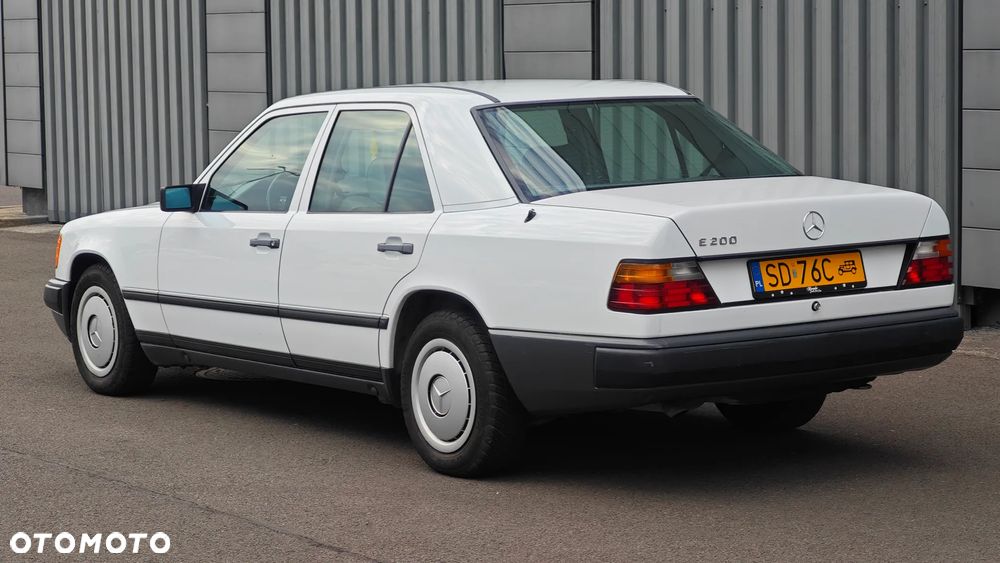 Mercedes-Benz Klasa E - 20