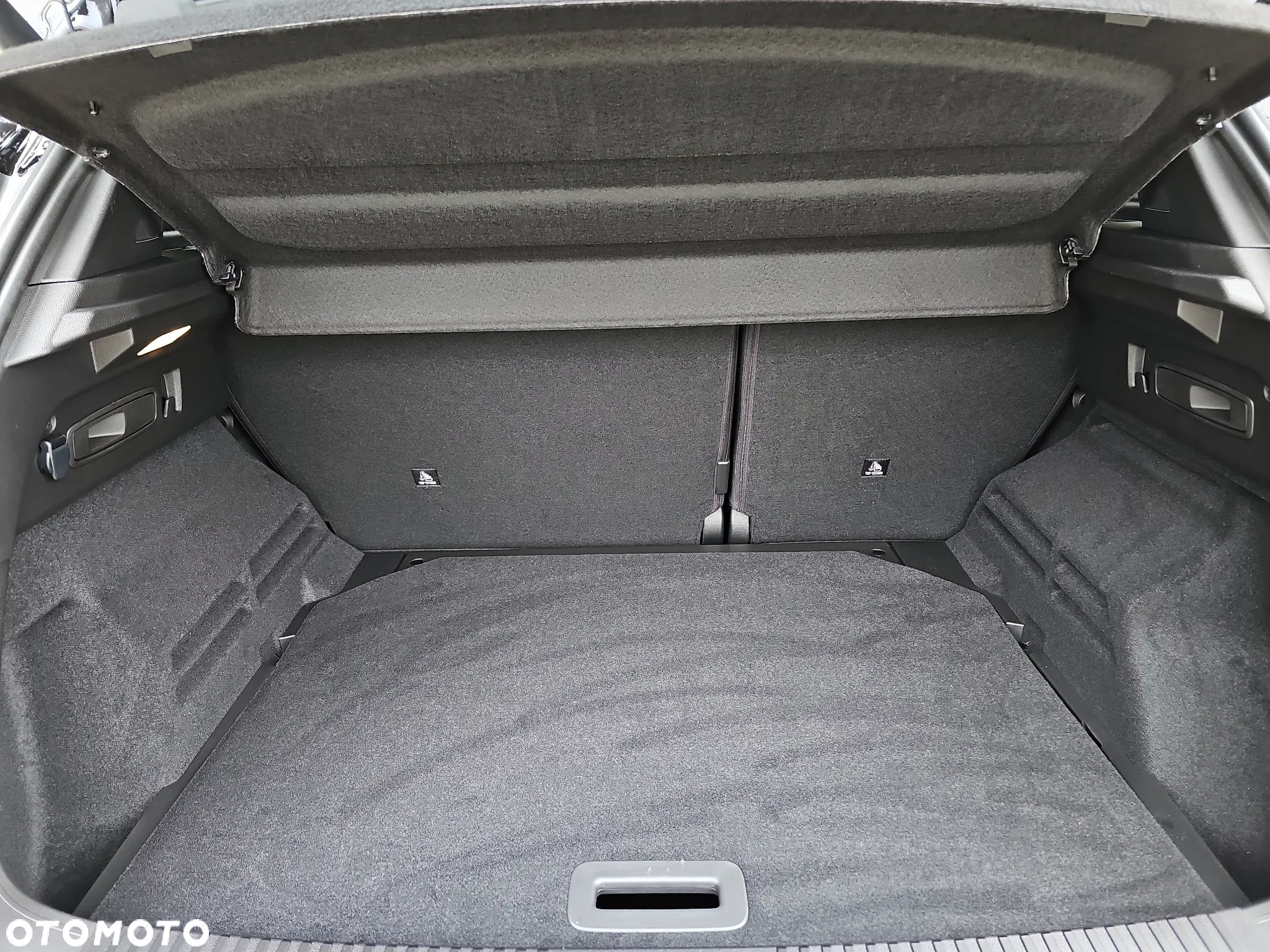 Renault Austral 1.2 E-Tech Full Hybrid 200 Iconic MMT - 29