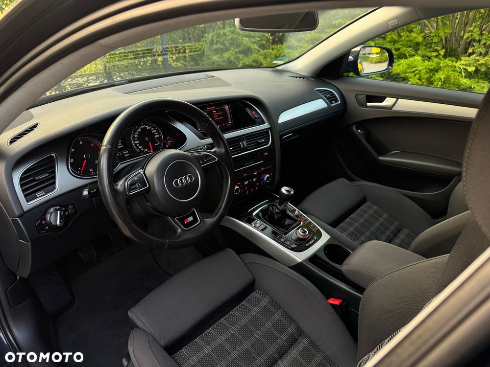 Audi A4 Avant 2.0 TDI DPF S line Sportpaket - 6