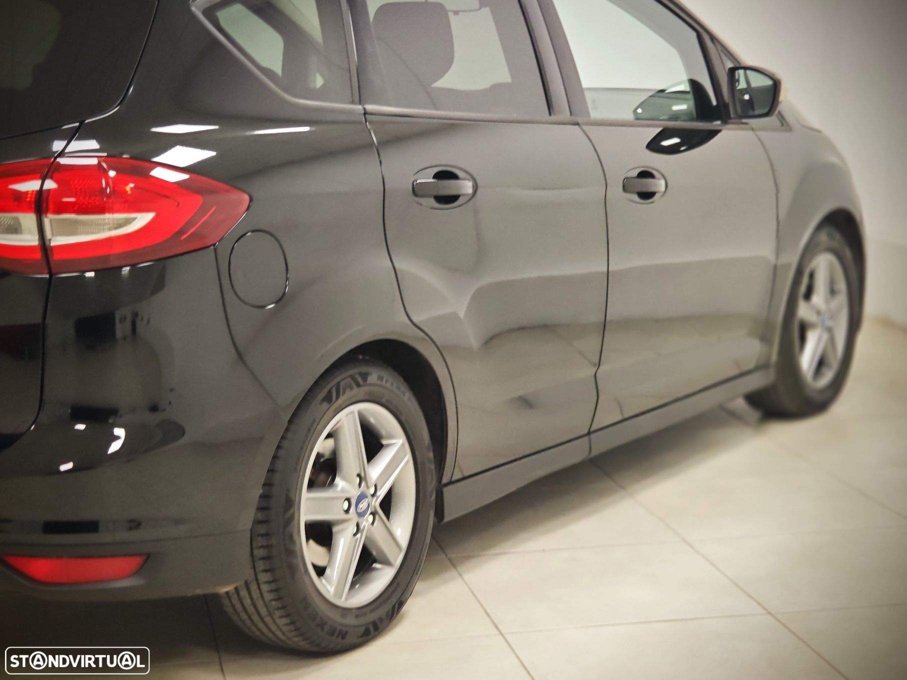 Ford C-Max 1.5 TDCi S&S Trend - 23