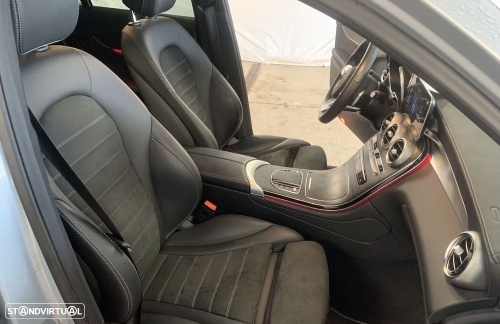 Mercedes-Benz GLC 300 de 4Matic 9G-TRONIC AMG Line - 23