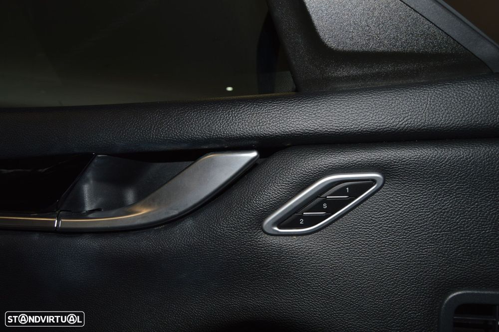 Maserati Ghibli 3.0 V6 - 36