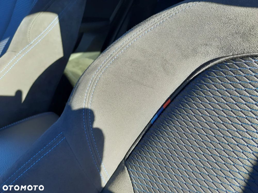 BMW Seria 2 218d M Sport - 23