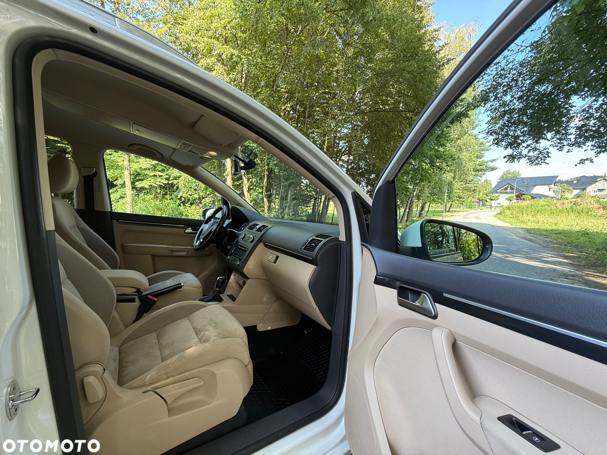 Volkswagen Touran 2.0 TDI DSG Highline - 22