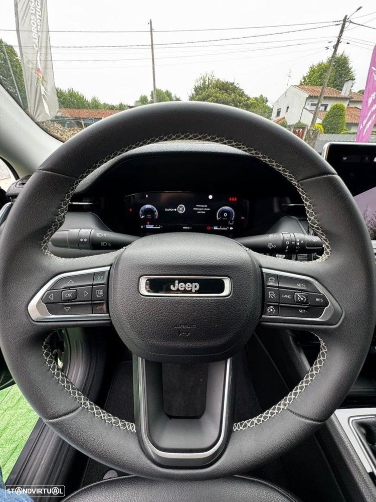 Jeep Compass 1.3 T Limited - 11