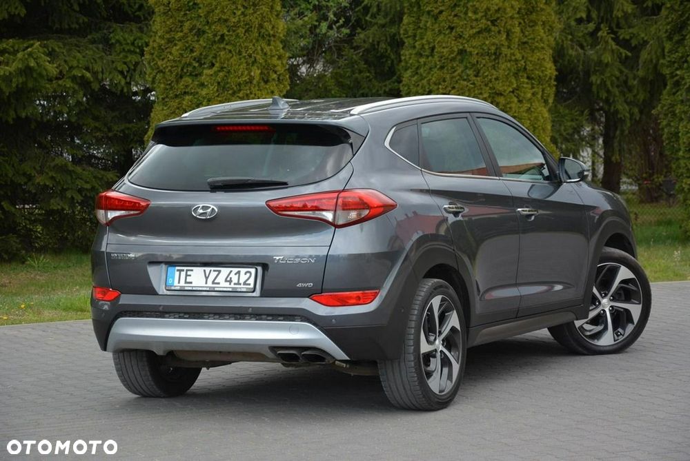 Hyundai Tucson 2.0 CRDI 4WD Automatik Premium - 12