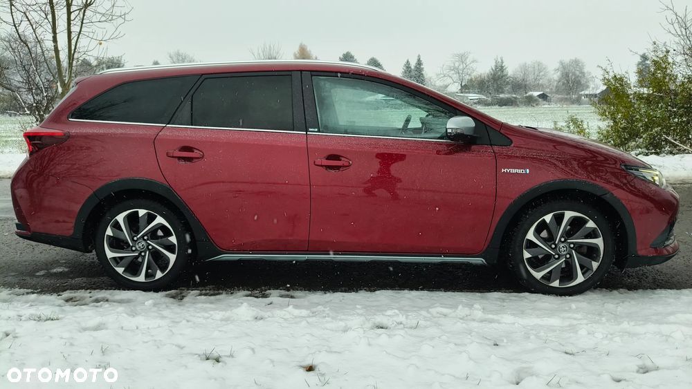 Toyota Auris 1.8 VVT-i Automatik Design Edition - 2