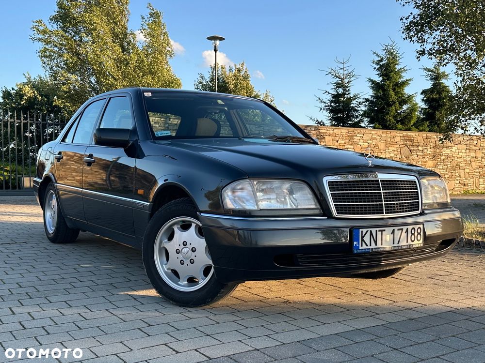 Mercedes-Benz Klasa C 180 Elegance - 1