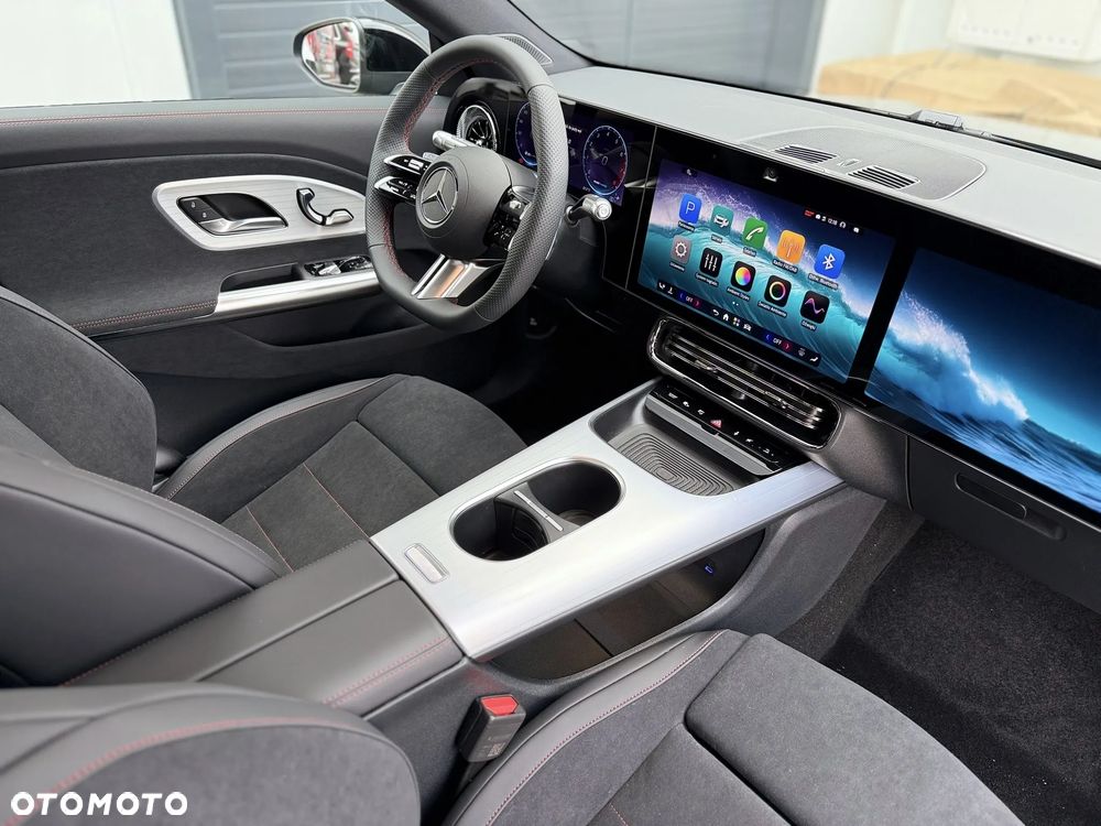 Mercedes-Benz CLA - 27