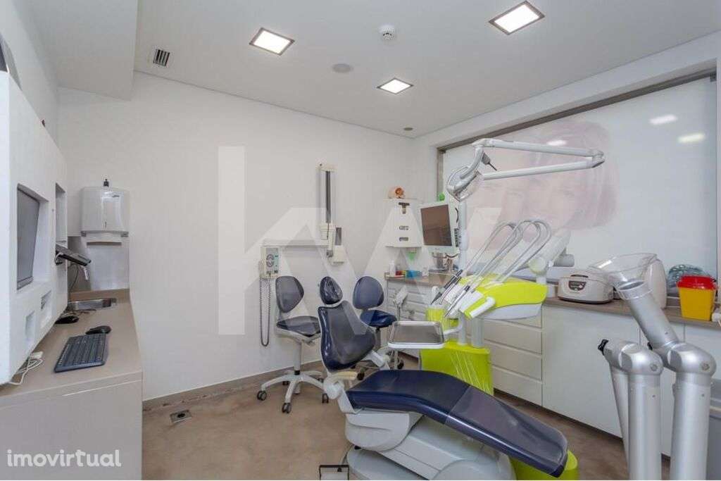Clinica Dentária Equipada| OEIRAS | Oportunidade Única de Investimento - Grande imagem: 2/28