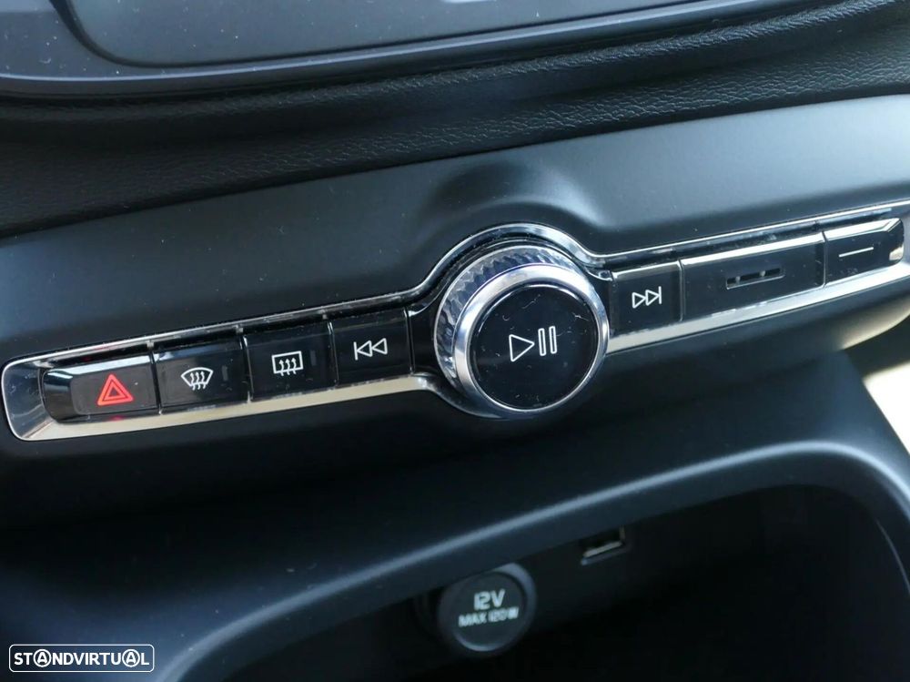 Volvo XC 40 2.0 D3 Geartronic - 25