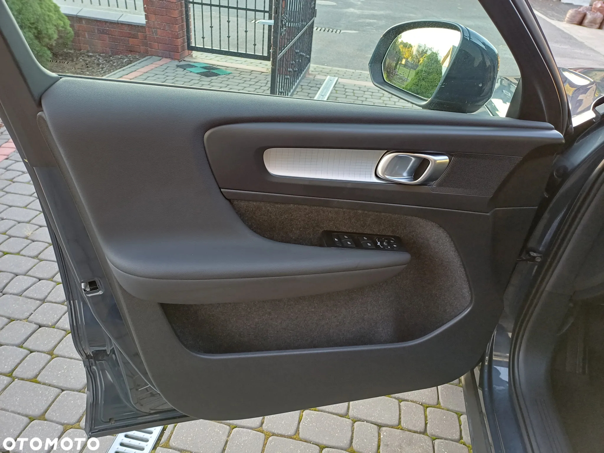 Volvo XC 40 T3 Momentum - 31