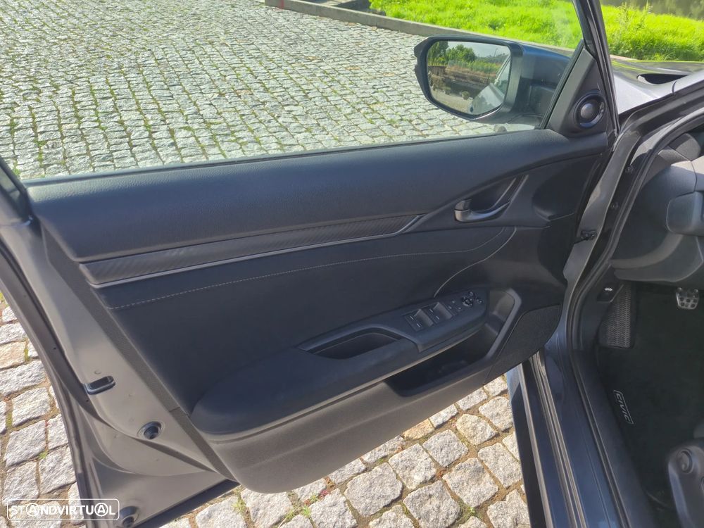Honda Civic 1.5 i-VTEC Sport Plus - 23