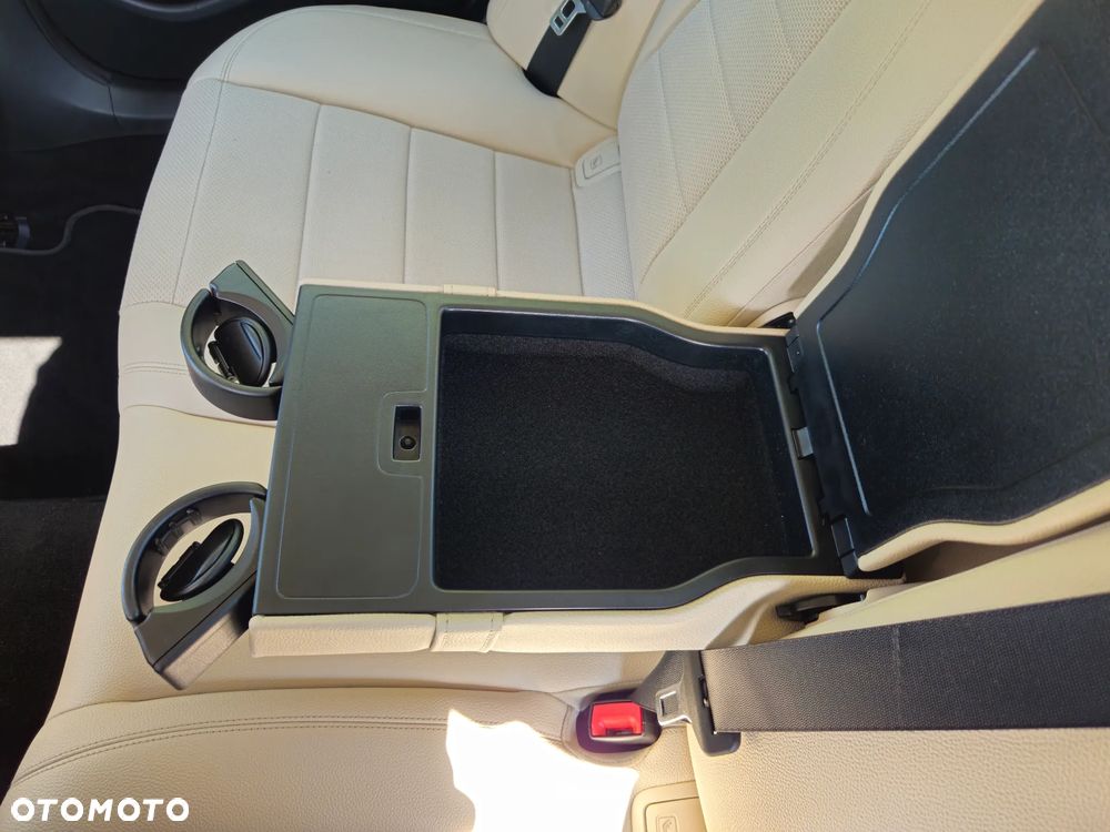 Mercedes-Benz Klasa E 220 d 4-Matic Business Edition 9G-TRONIC - 11