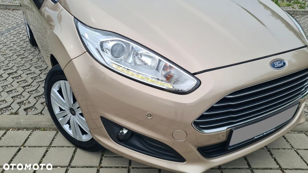 Ford Fiesta 1.0 EcoBoost S&S TITANIUM - 13