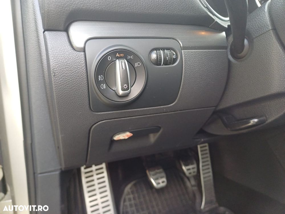 Volkswagen Golf 1.6 TDI DPF 4Motion Style - 11