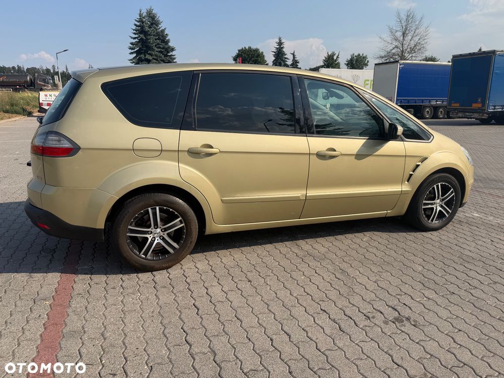 Ford S-Max - 9