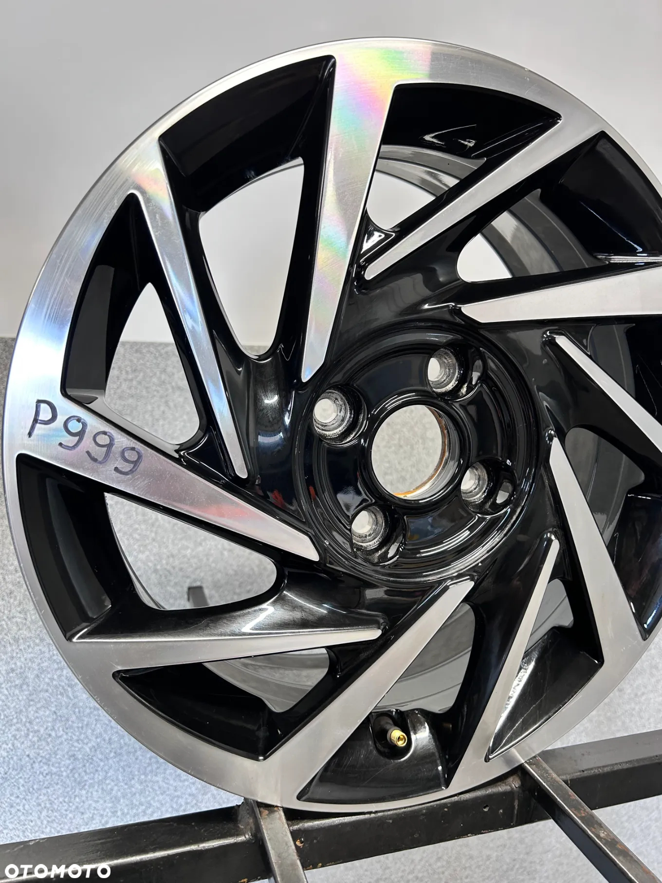 1 FELGA ALU. VW UP, SKODA CITIGO, SEAT Mii 15'' 5,5J  ET41  4x100 - 3