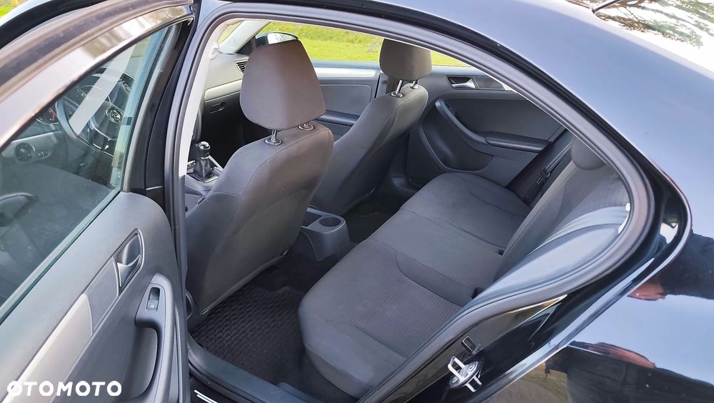 Volkswagen Jetta 2.0 TDI DPF BMT Comfortline - 19