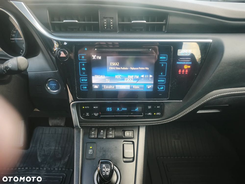 Toyota Auris 1.8 HSD Luna - 14