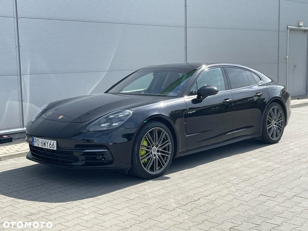Porsche Panamera - 1