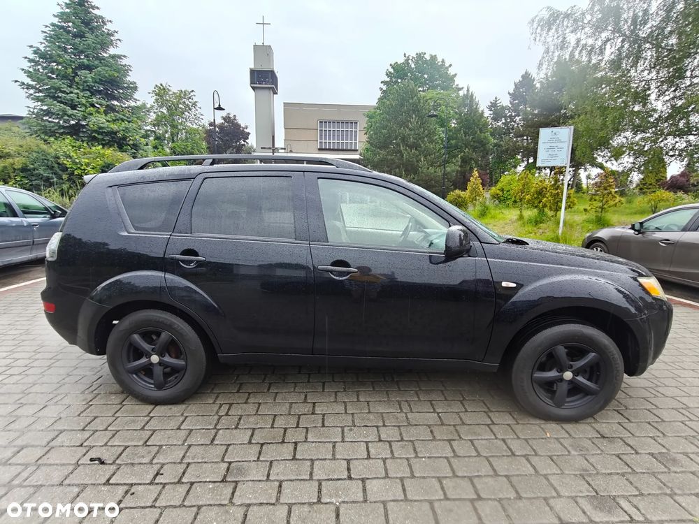 Mitsubishi Outlander 3.0 V6 LS 2WD - 4