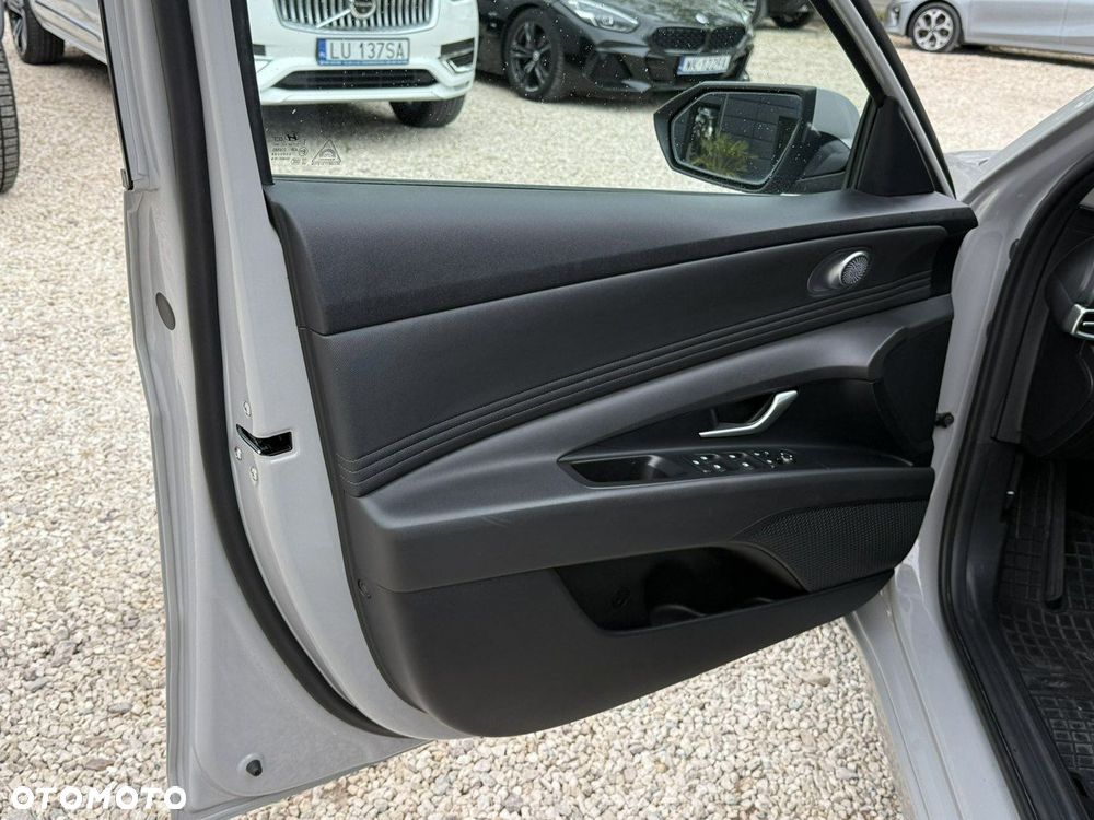 Hyundai Elantra 1.6 Smart CVT - 13