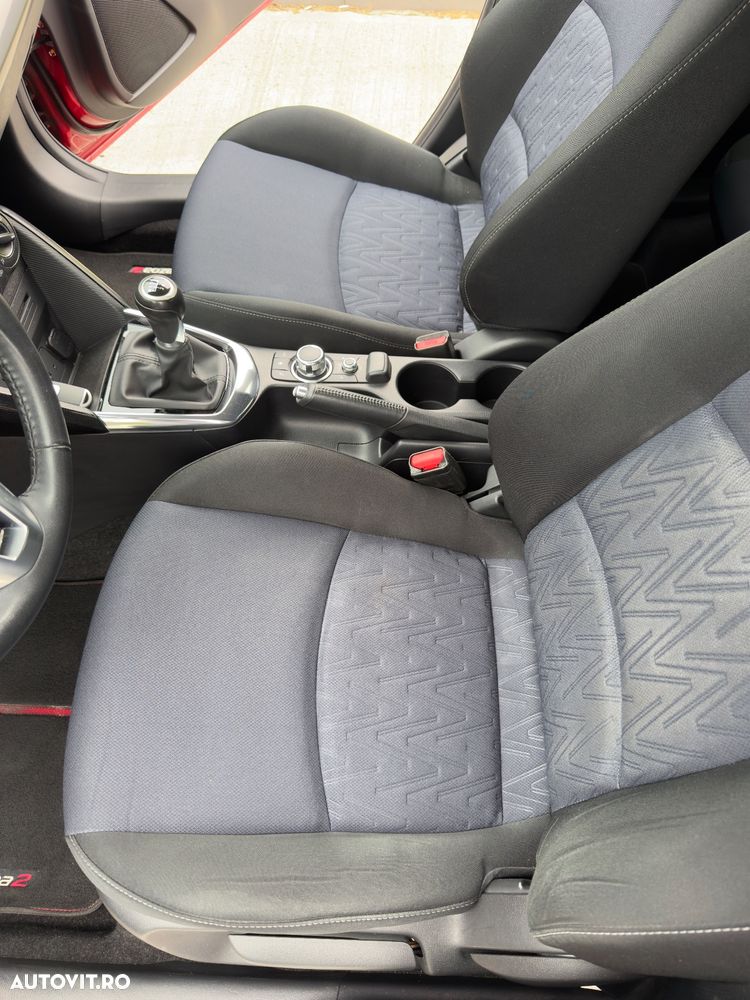 Mazda 2 - 25