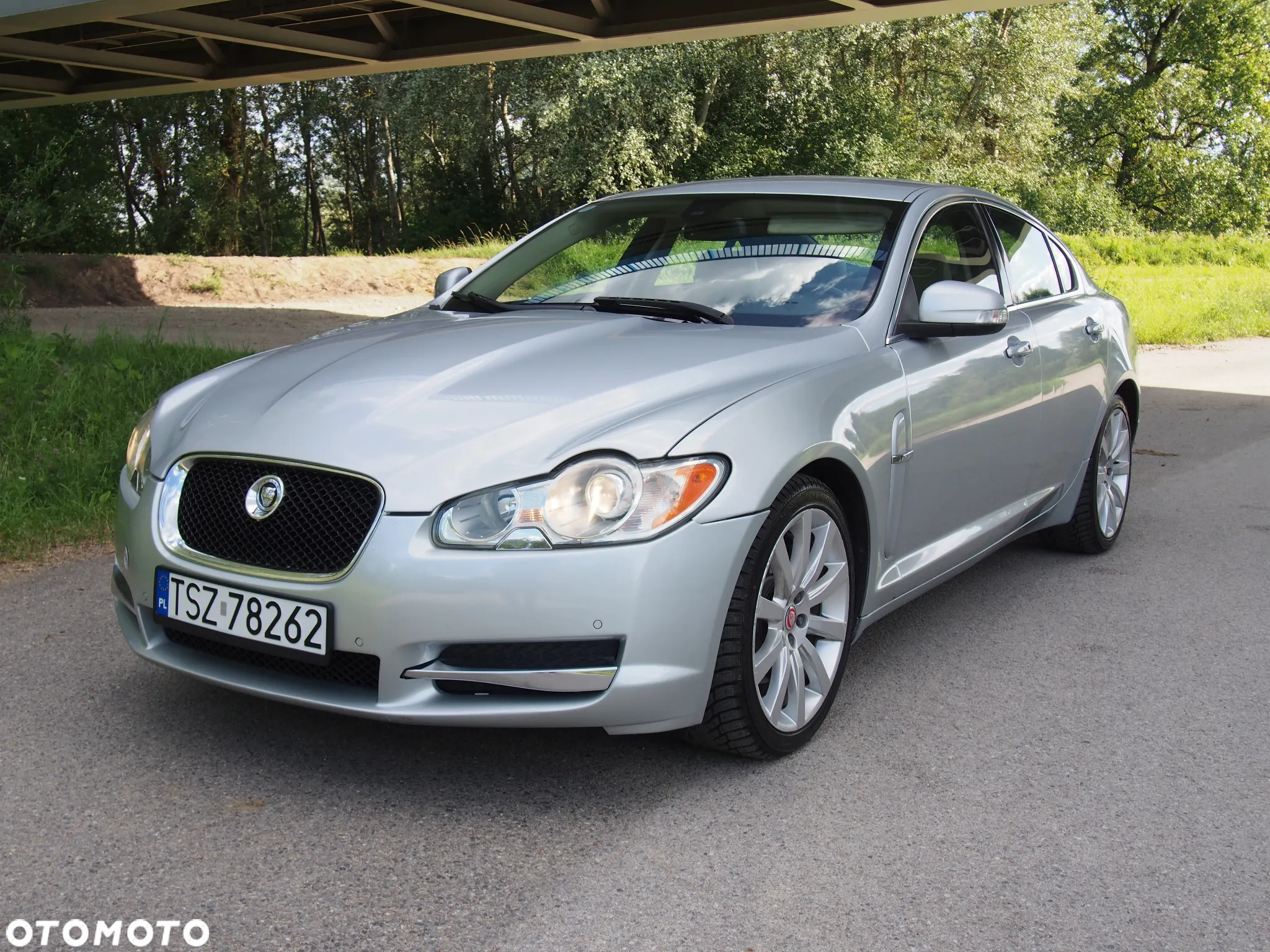 Jaguar XF 2.7 V6 D Premium Luxury - 12