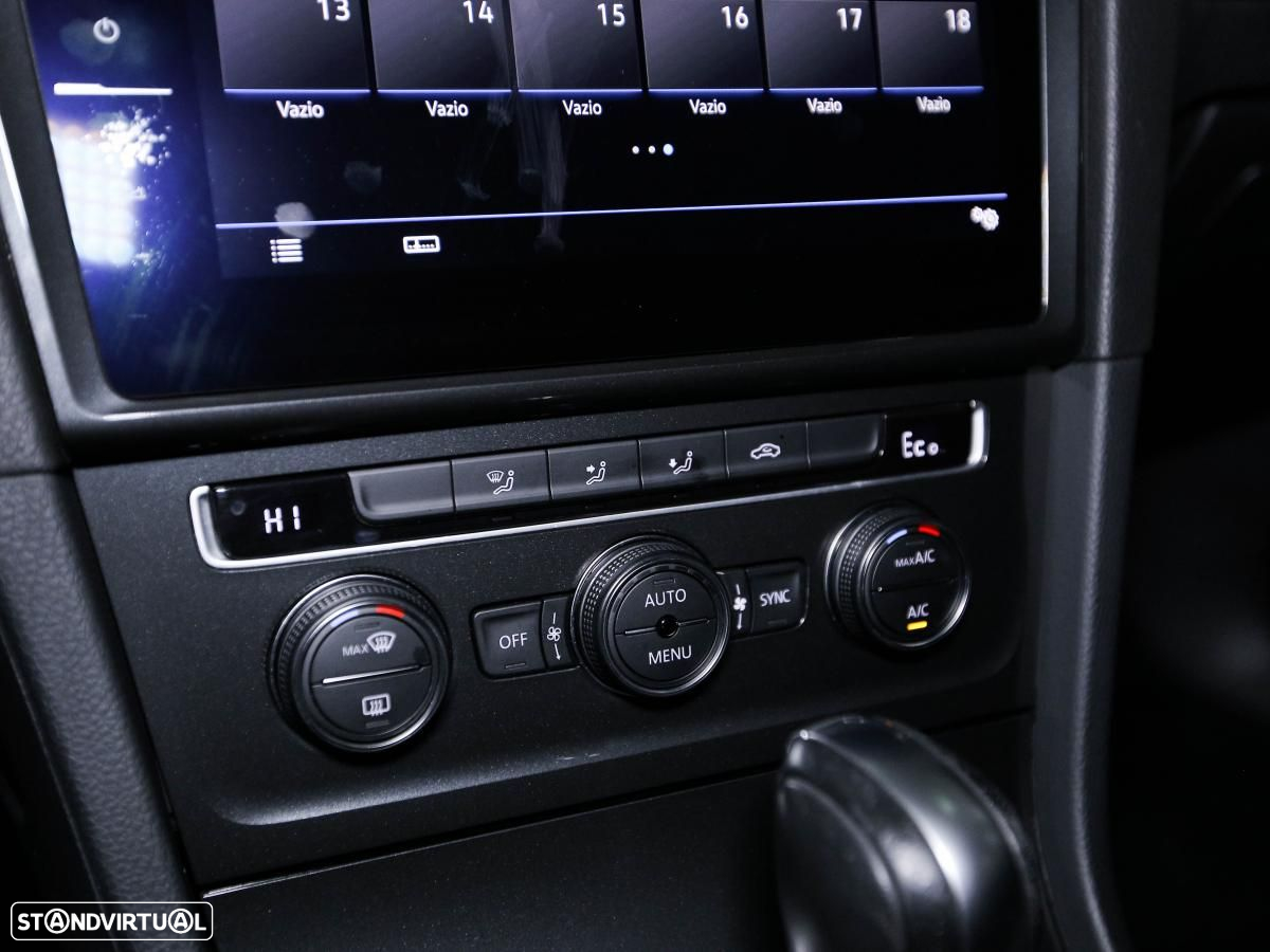VW e-Golf AC/DC - 17
