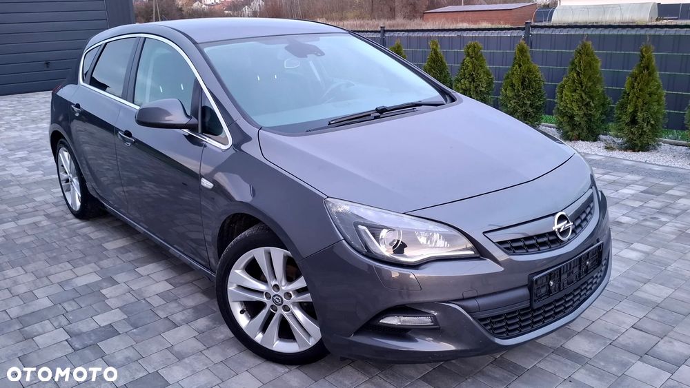 Opel Astra 1.4 Turbo Cosmo - 1