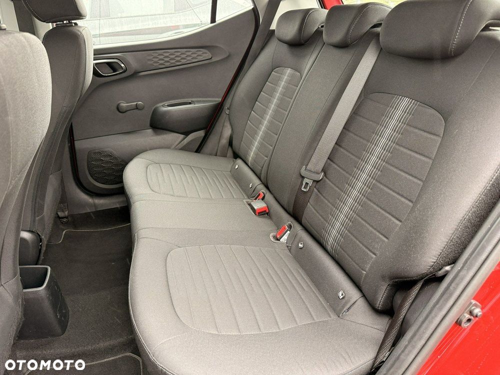 Hyundai i10 - 10