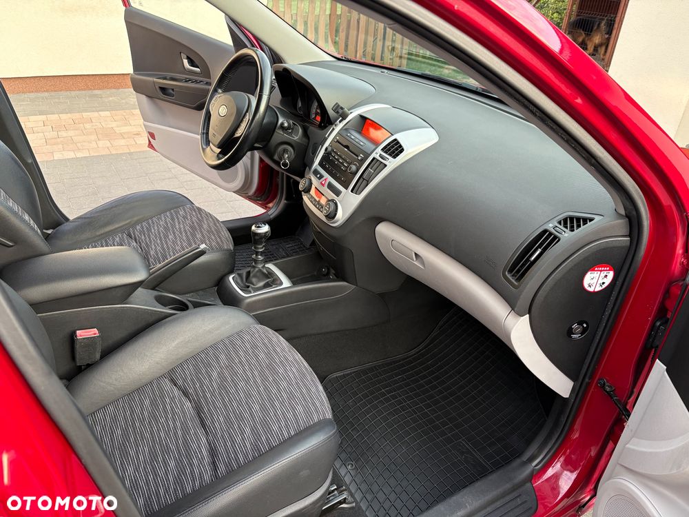 Kia Ceed 1.6 Crdi Comfort + - 19