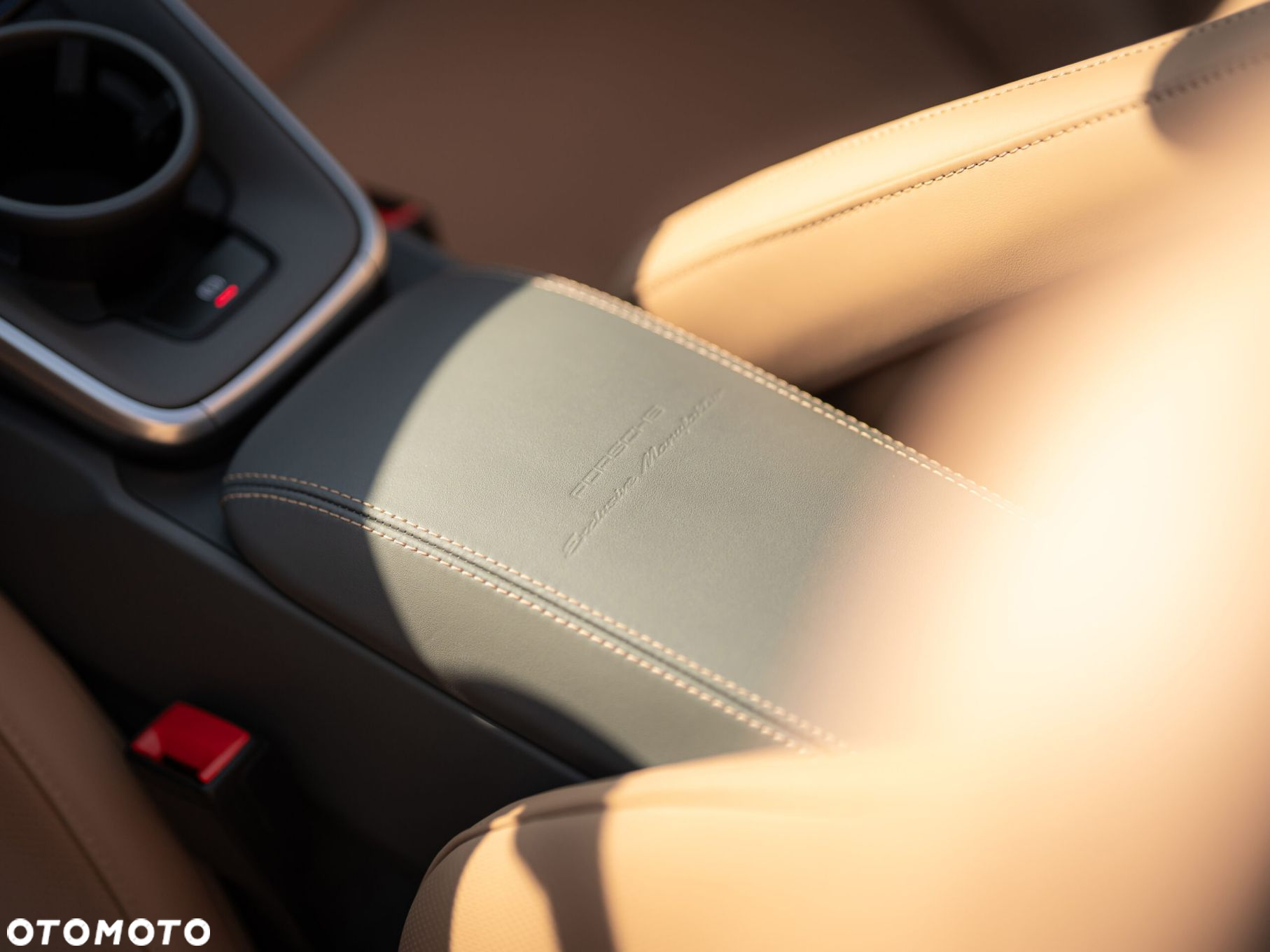 Porsche 911 Carrera GTS Cabrio - 33