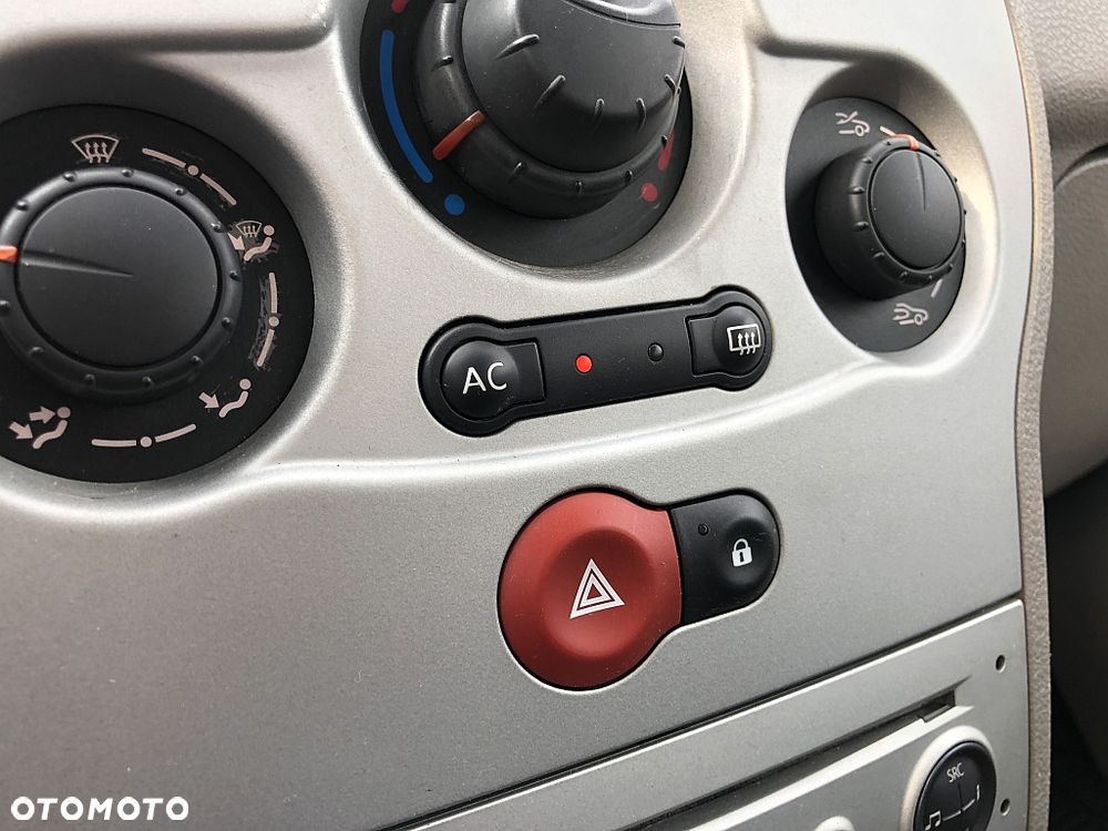 Renault Modus 1.6 16V Dynamique - 12