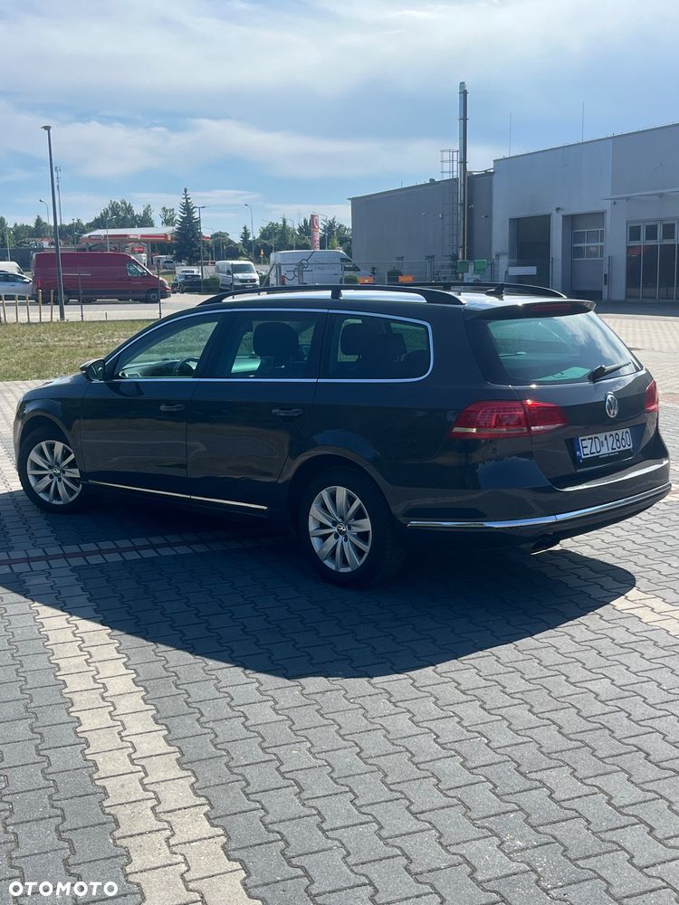 Volkswagen Passat 2.0 TDI DPF Trendline DSG - 23