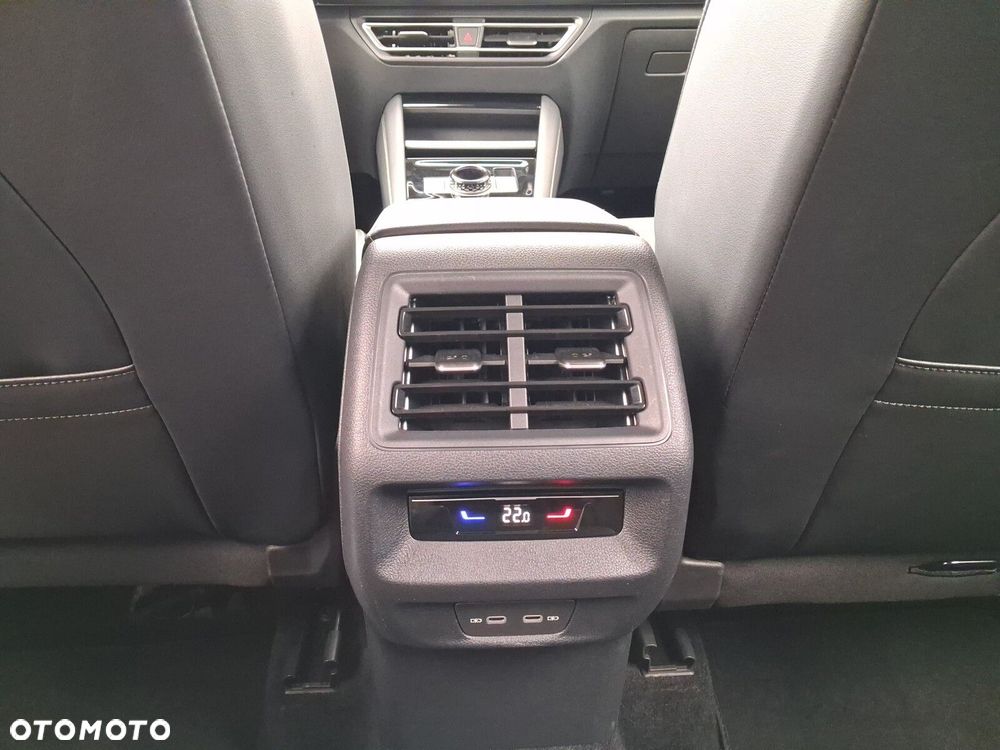 Volkswagen Tiguan - 26