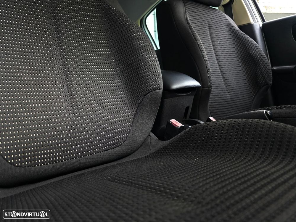 Citroën C4 1.6 HDi Exclusive Airdream - 46