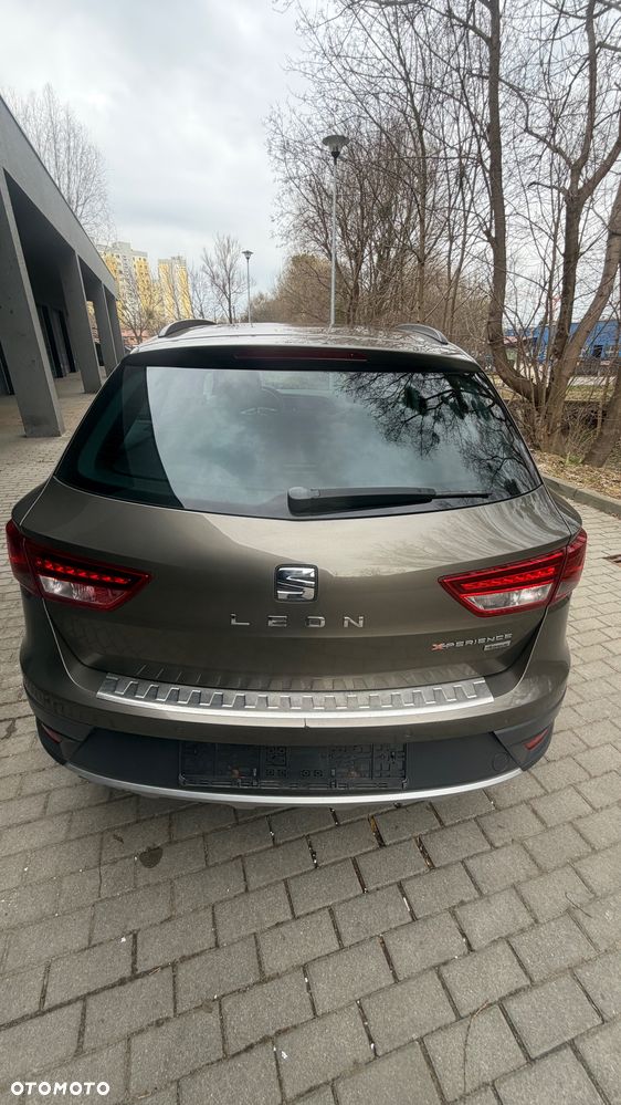 Seat Leon 2.0 TDI DPF Start&Stop DSG XCELLENCE - 11