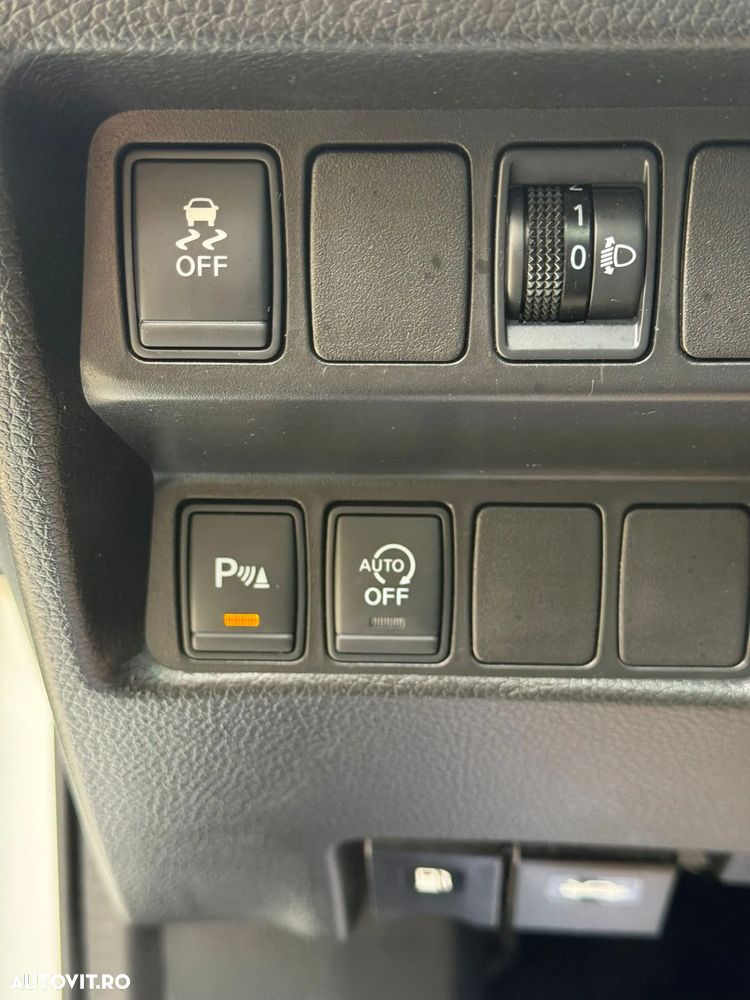 Nissan Qashqai 1.5 DCI N-Connecta - 14