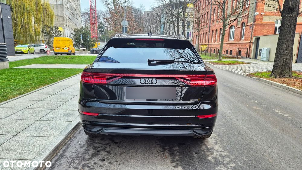 Audi Q8 55 TFSI quattro tiptronic - 6