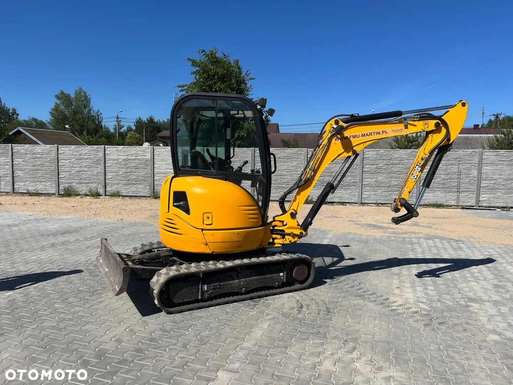 JCB 8026 - 11