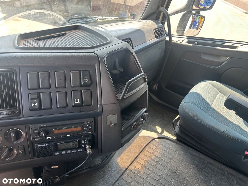 Volvo - 8