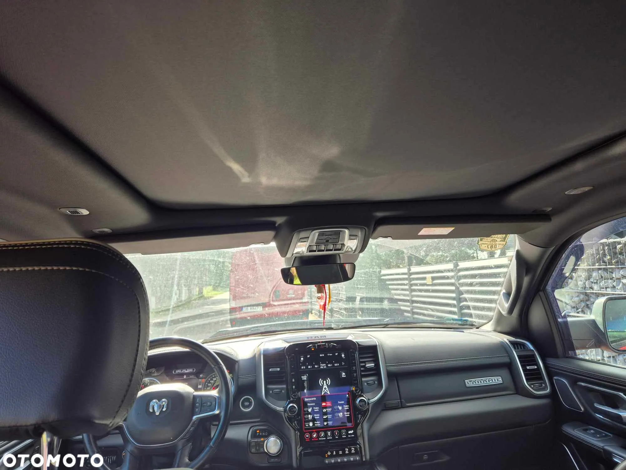 RAM 1500 Crew Cab Laramie - 4