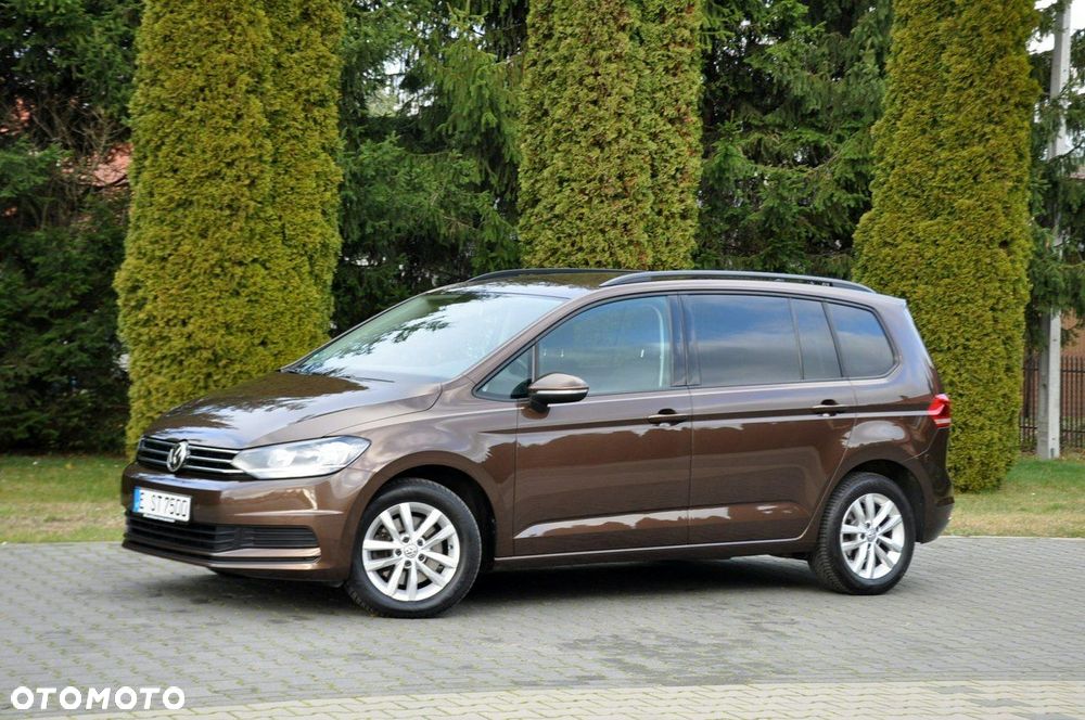 Volkswagen Touran - 11