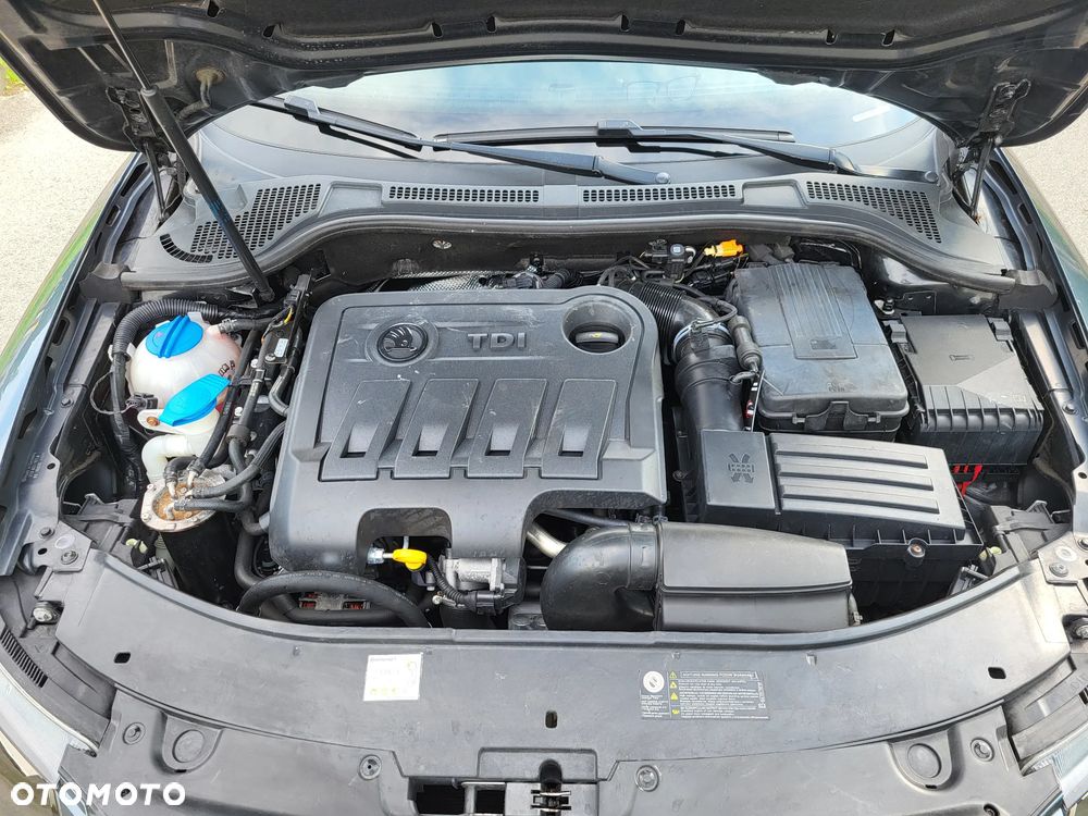Skoda Superb 2.0 TDI DSG Active - 23