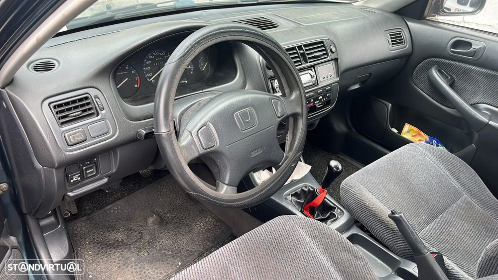 Honda Civic 1.5i LS - 7