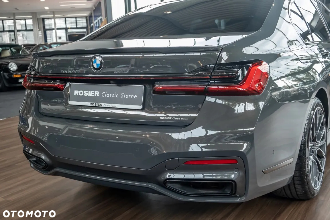 BMW Seria 7 750i xDrive sport - 22