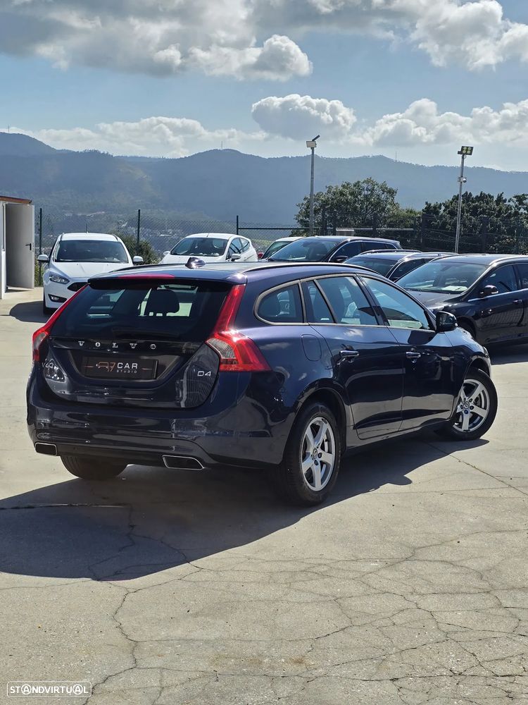 Volvo V60 2.0 D4 Kinetic - 17